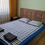 Niebieski Meander Blisko Metra Hostel