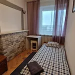 Niebieski Meander Blisko Metra Hostel Varşova