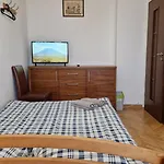 Niebieski Meander Blisko Metra Varşova
