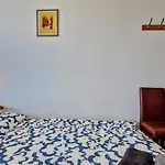 Hostel Niebieski Meander Blisko Metra Varşova