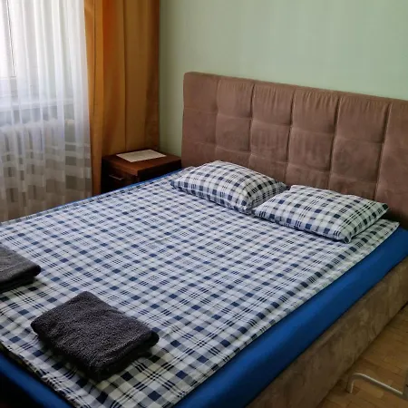 Niebieski Meander Blisko Metra Auberge de jeunesse