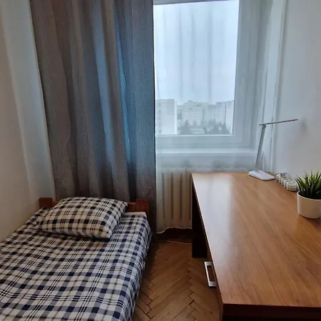 Niebieski Meander Blisko Metra Hostel Varşova