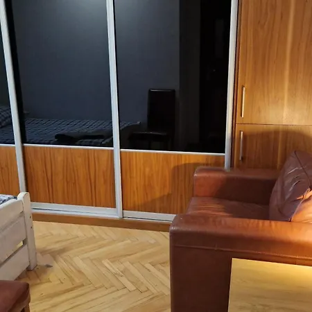 Niebieski Meander Blisko Metra Hostel Warsaw
