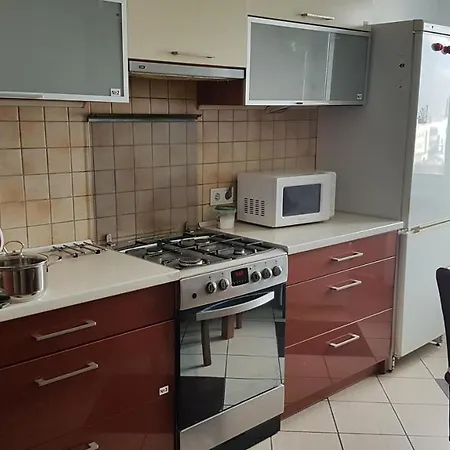 Niebieski Meander Blisko Metra Auberge de jeunesse *