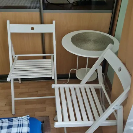 Niebieski Meander Blisko Metra Hostal Varsovia