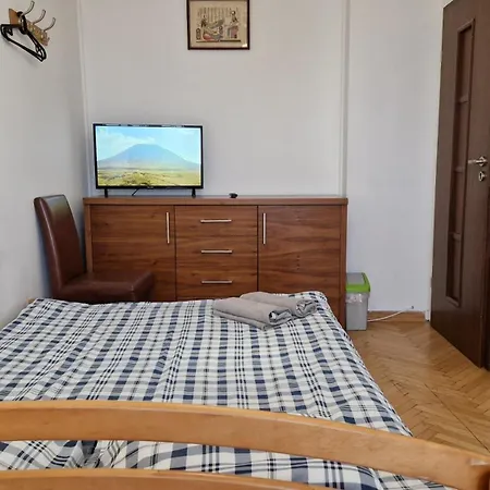 Niebieski Meander Blisko Metra Varšava