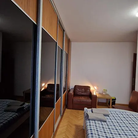 Auberge de jeunesse Niebieski Meander Blisko Metra *