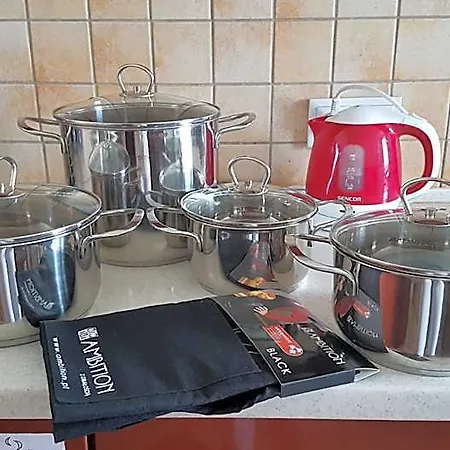 Niebieski Meander Blisko Metra بيت شباب *