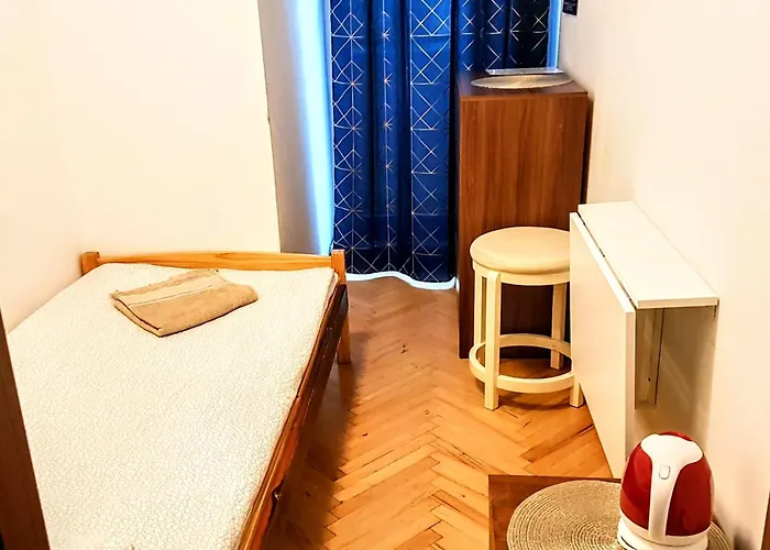 Niebieski Meander Blisko Metra Varšava