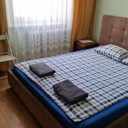 Hostel Niebieski Meander Blisko Metra Varşova